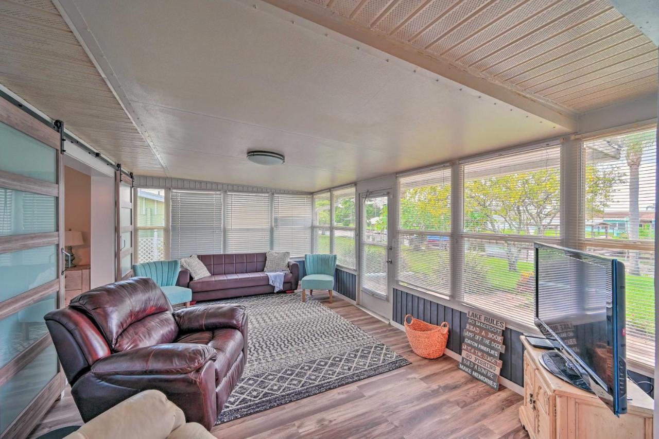 Waterfront Lake Placid Escape With Dock And Lanai エクステリア 写真